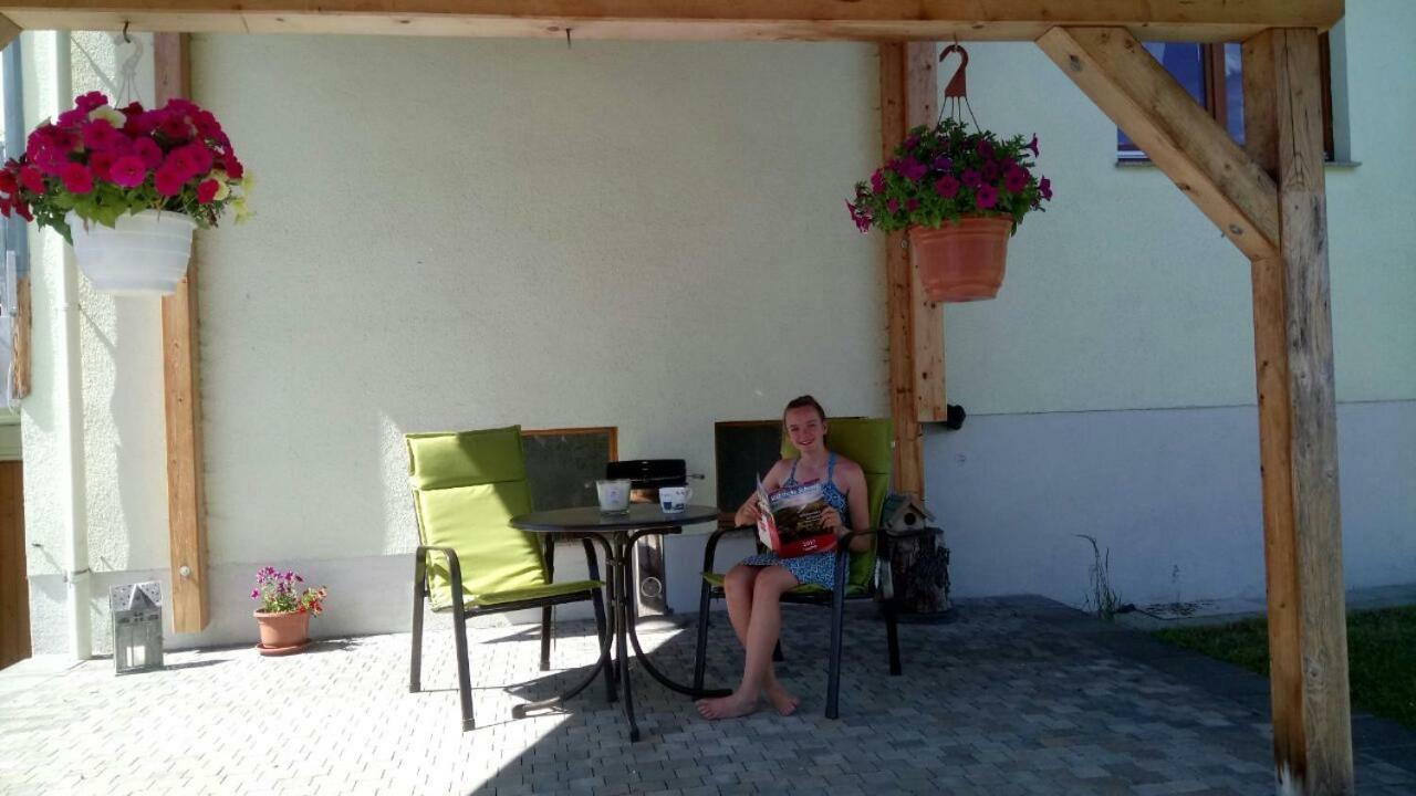 Ferienwohnung Nimm Dir Zeit Хинтерхермсдорф Екстериор снимка